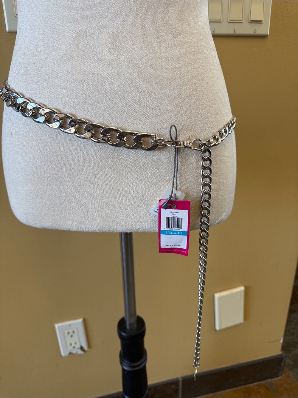 Vince Camuto Silver Chain Waist Belt with Dangle